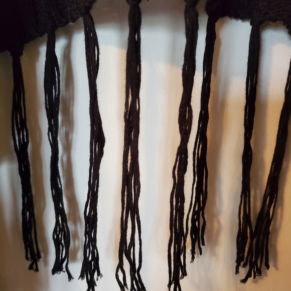 Selling Women's Black Long Sleeved Mesh Shawl With Tassles - Picture 7 of 10